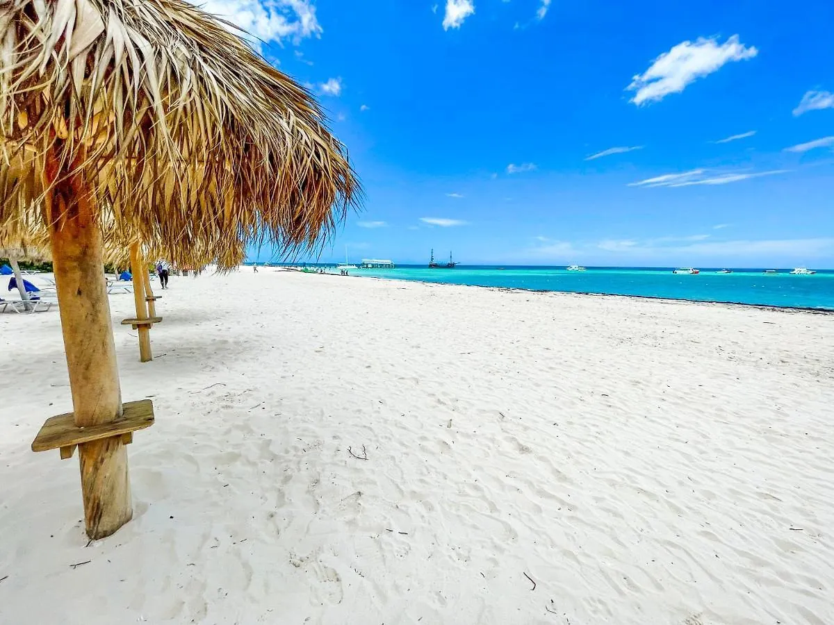 Bavaro Beach Homes With Wifi Kitchen Parking Bbq Beach Club & Spa Punta Cana 5*,