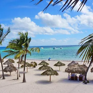 Yonah Comfort Punta Cana, Shared Bed & Breakfast